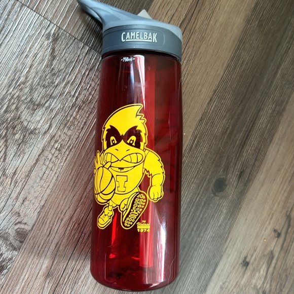 Camelbak Eddy Hilton Magic Iowa State Basketball Waterbottle - Picture 2 of 4
